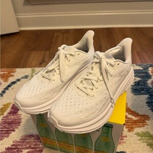 Women Hoka Clifton 9